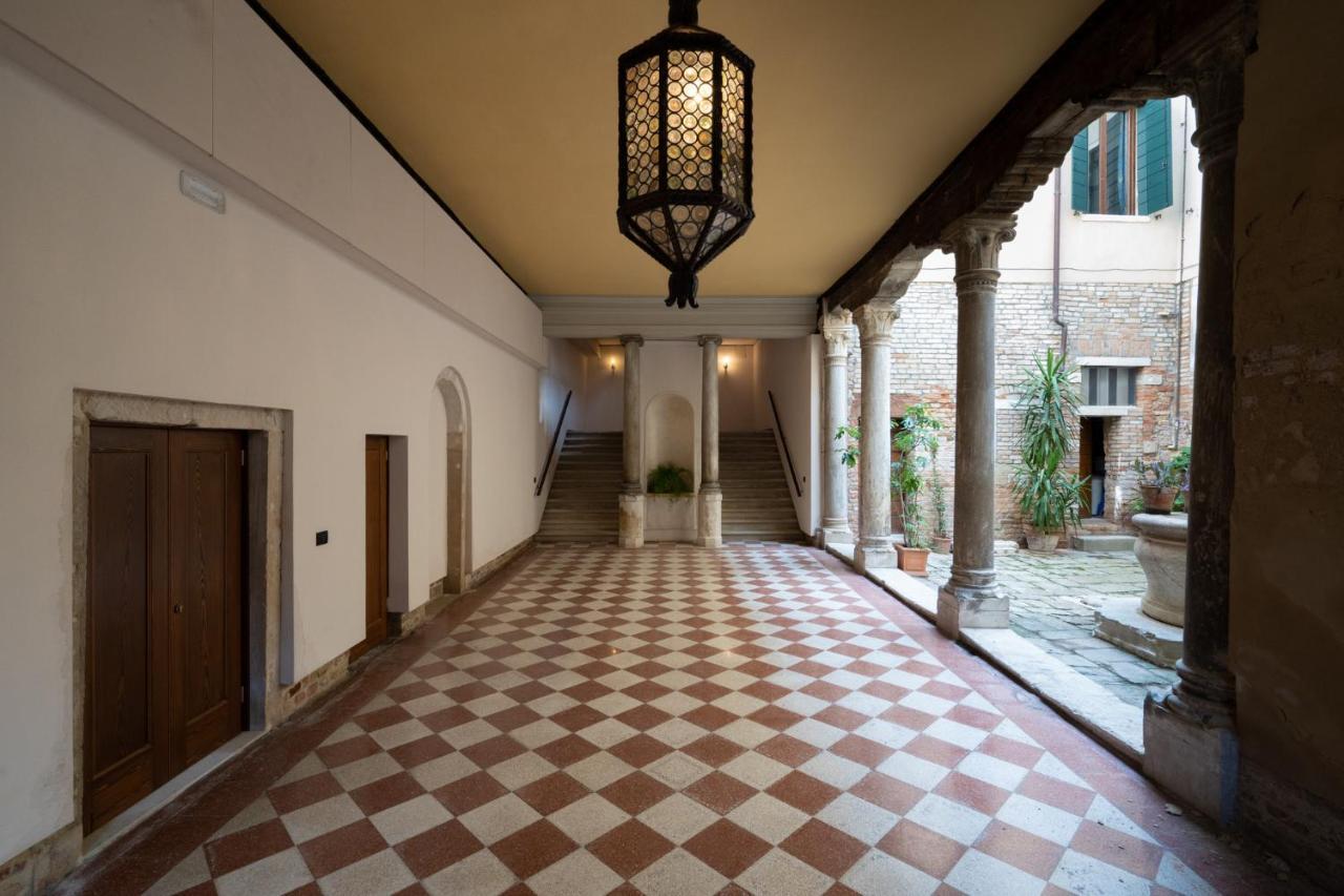 ונציה Ca' Longo Palace Damasco מראה חיצוני תמונה