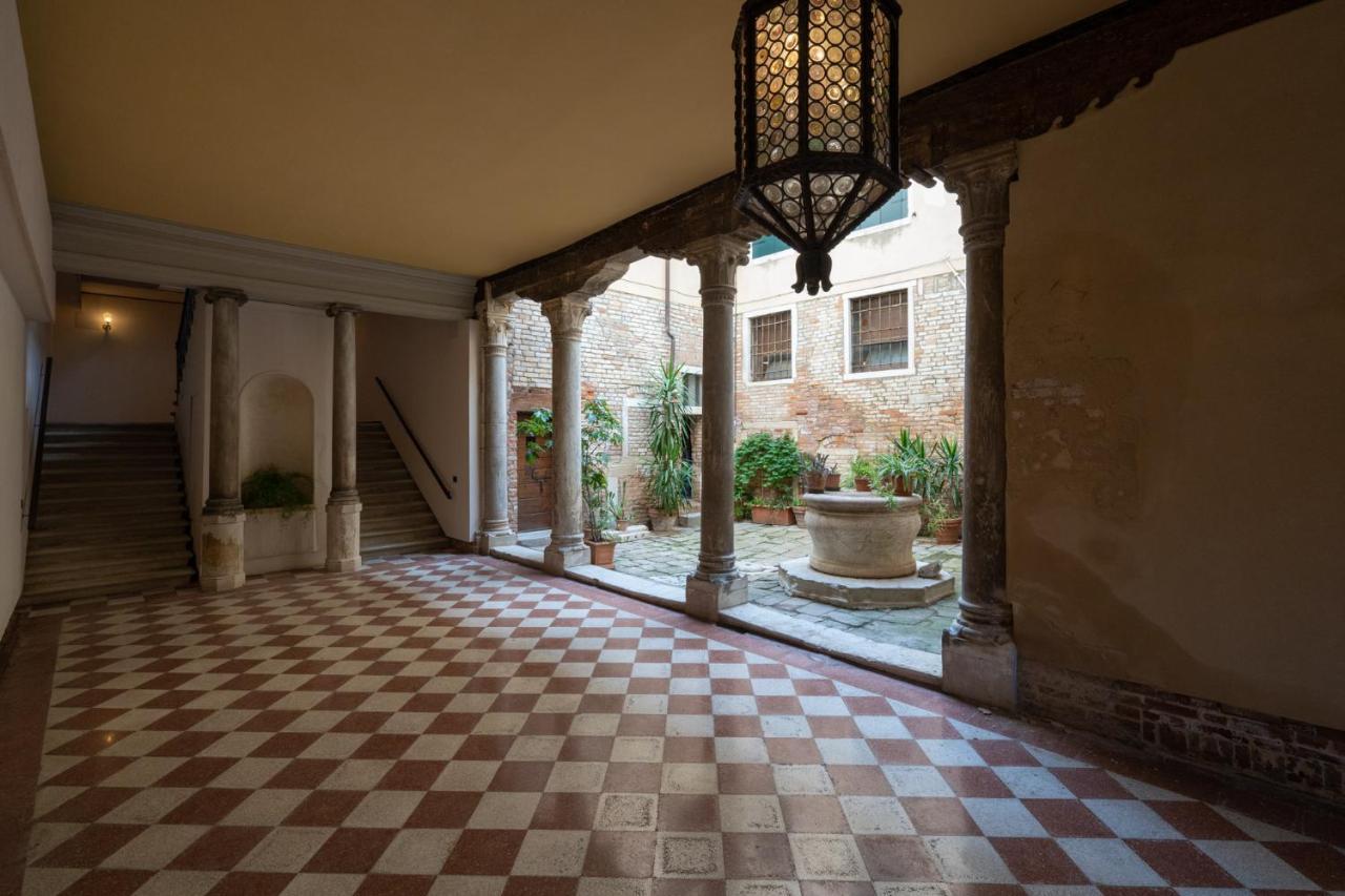 ונציה Ca' Longo Palace Damasco מראה חיצוני תמונה